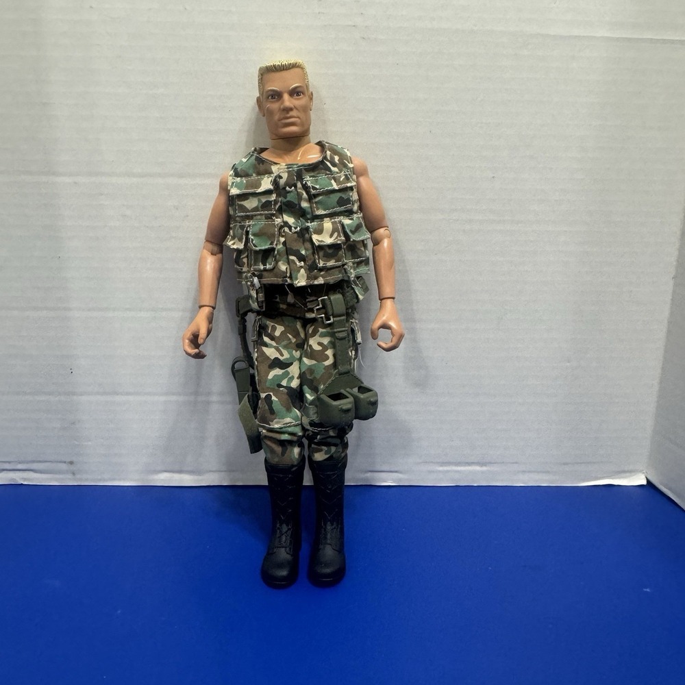 VTG 1996 Hasbro GI Joe Action Figure US Army Camo Outfit and Boots 12" Blond